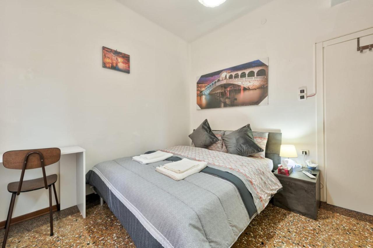 City Living Guest House Venice Местре Экстерьер фото